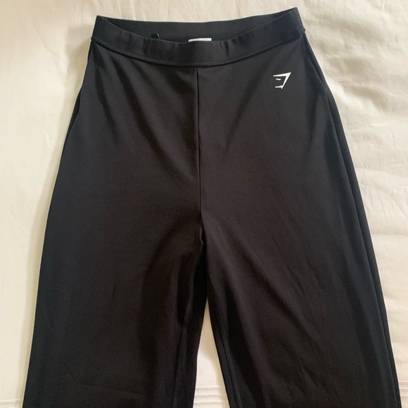 Gymshark Everyday Flare Leggings NWOT - Picture 5 of 5